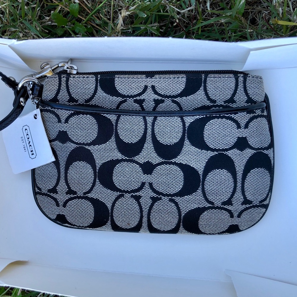 NWT Coach clutch